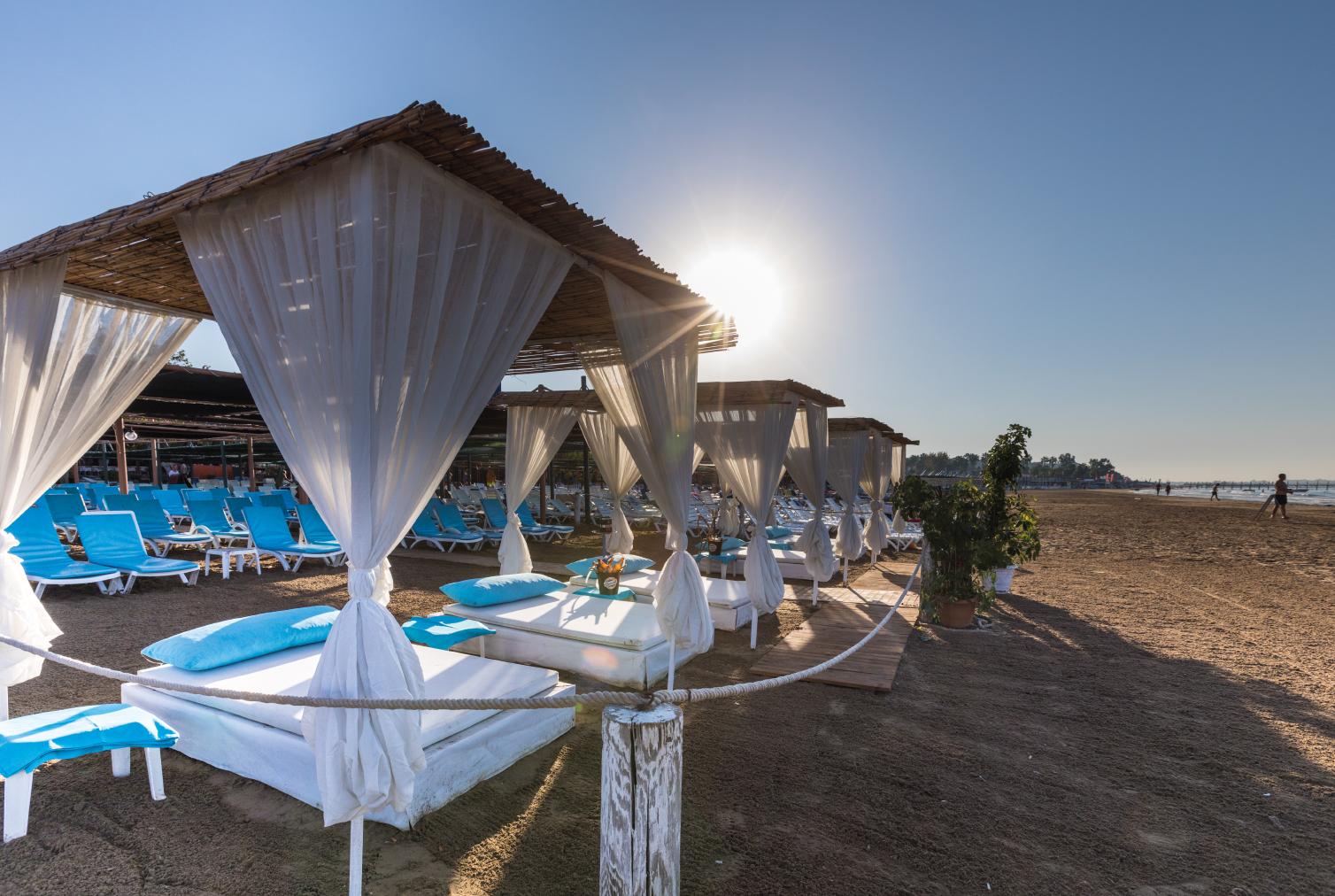 Helios Hotel Сиде Екстериор снимка