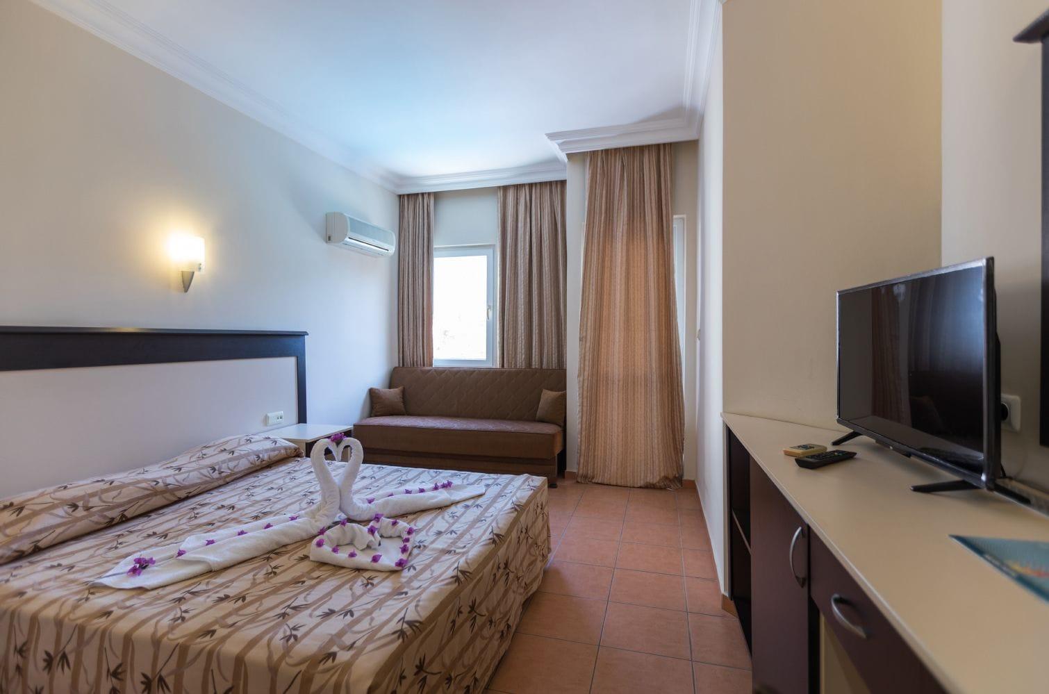 Helios Hotel Сиде Екстериор снимка
