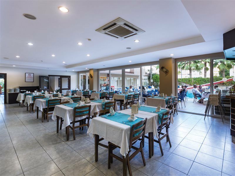 Helios Hotel Сиде Екстериор снимка